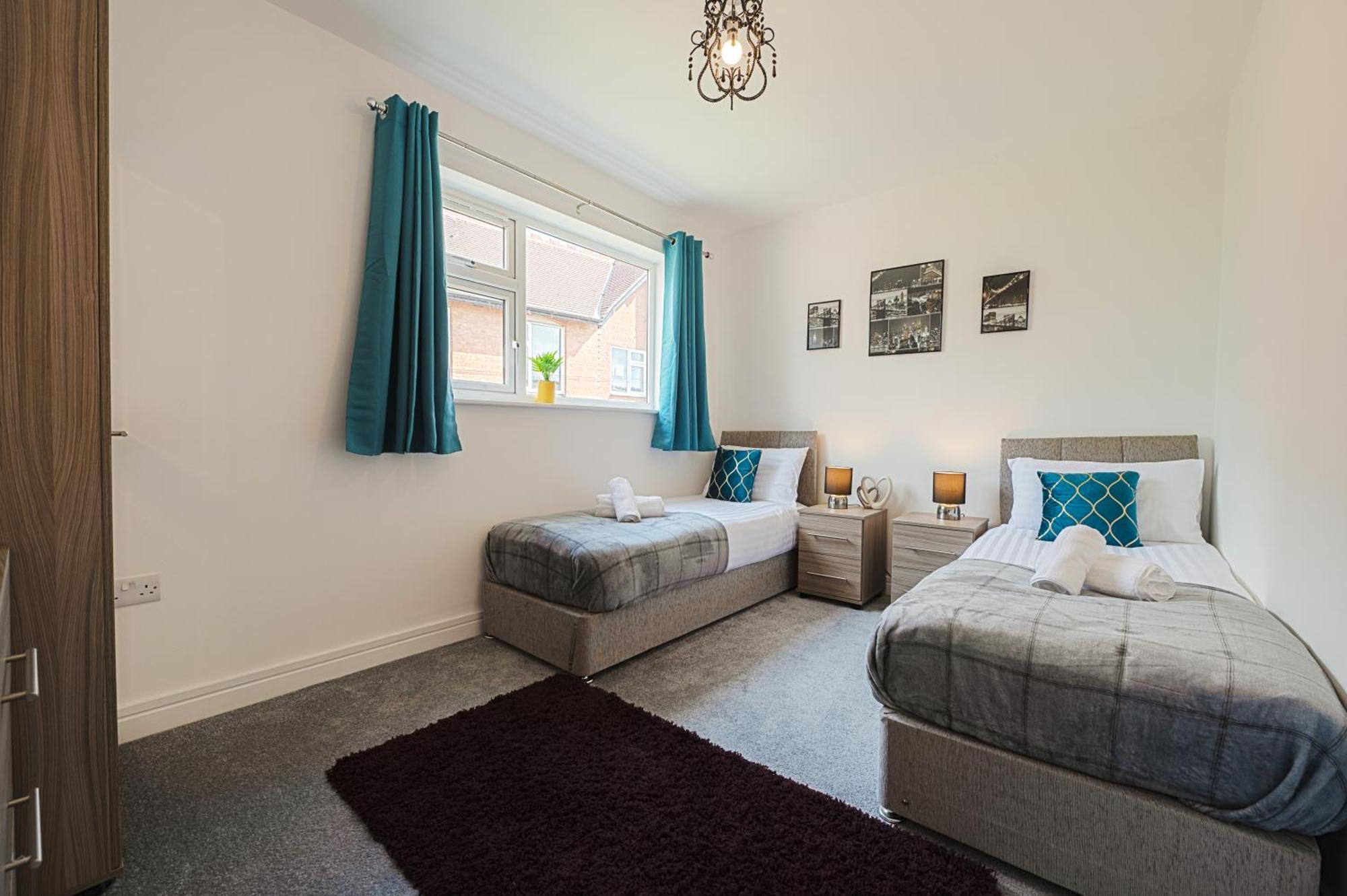 Spacious And Bright 2 Bedroom Apartment, Sleeps 6, 1St Floor With Free Parking, Business And Leisure By Jesswood Properties Hinckley Exterior foto